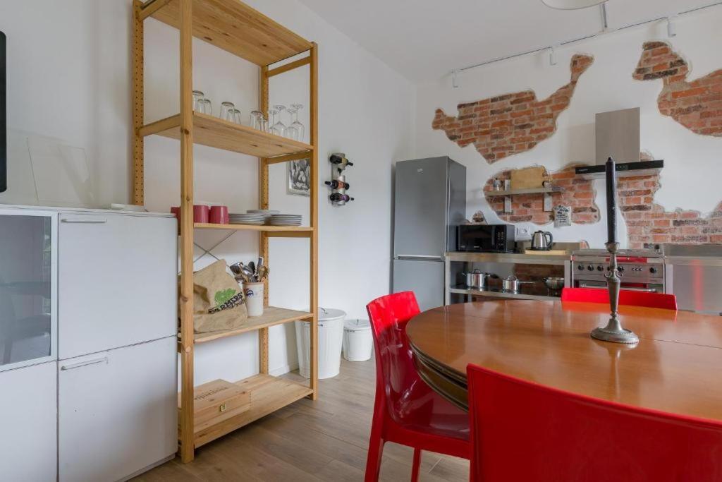 Lavinia 1953 Free Parking + Wi-fi Apartment *